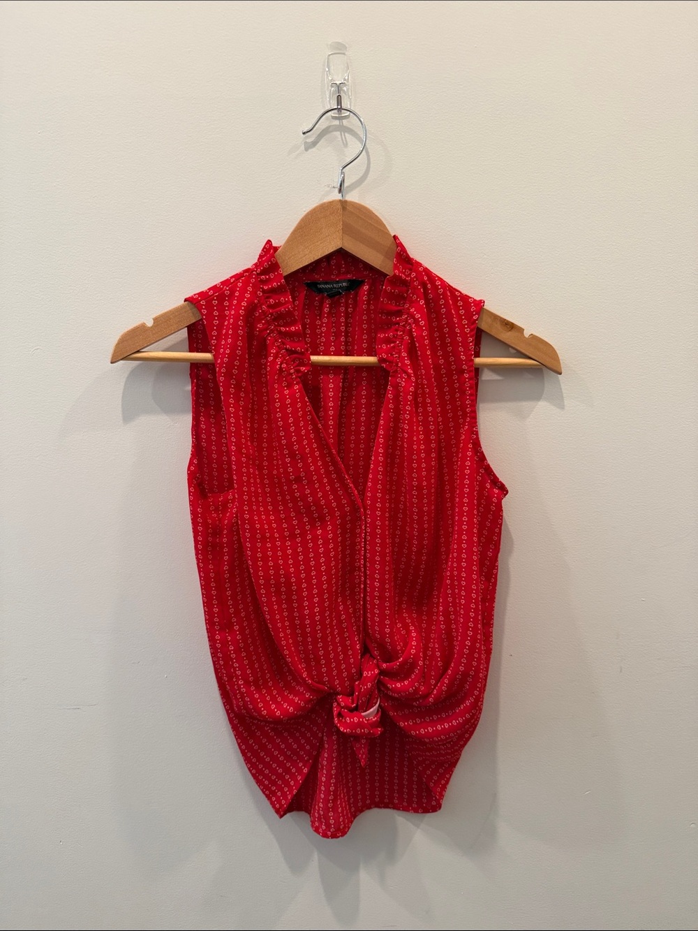 Banana Republic XS Red Sleeveless Tie Knot Front Blouse